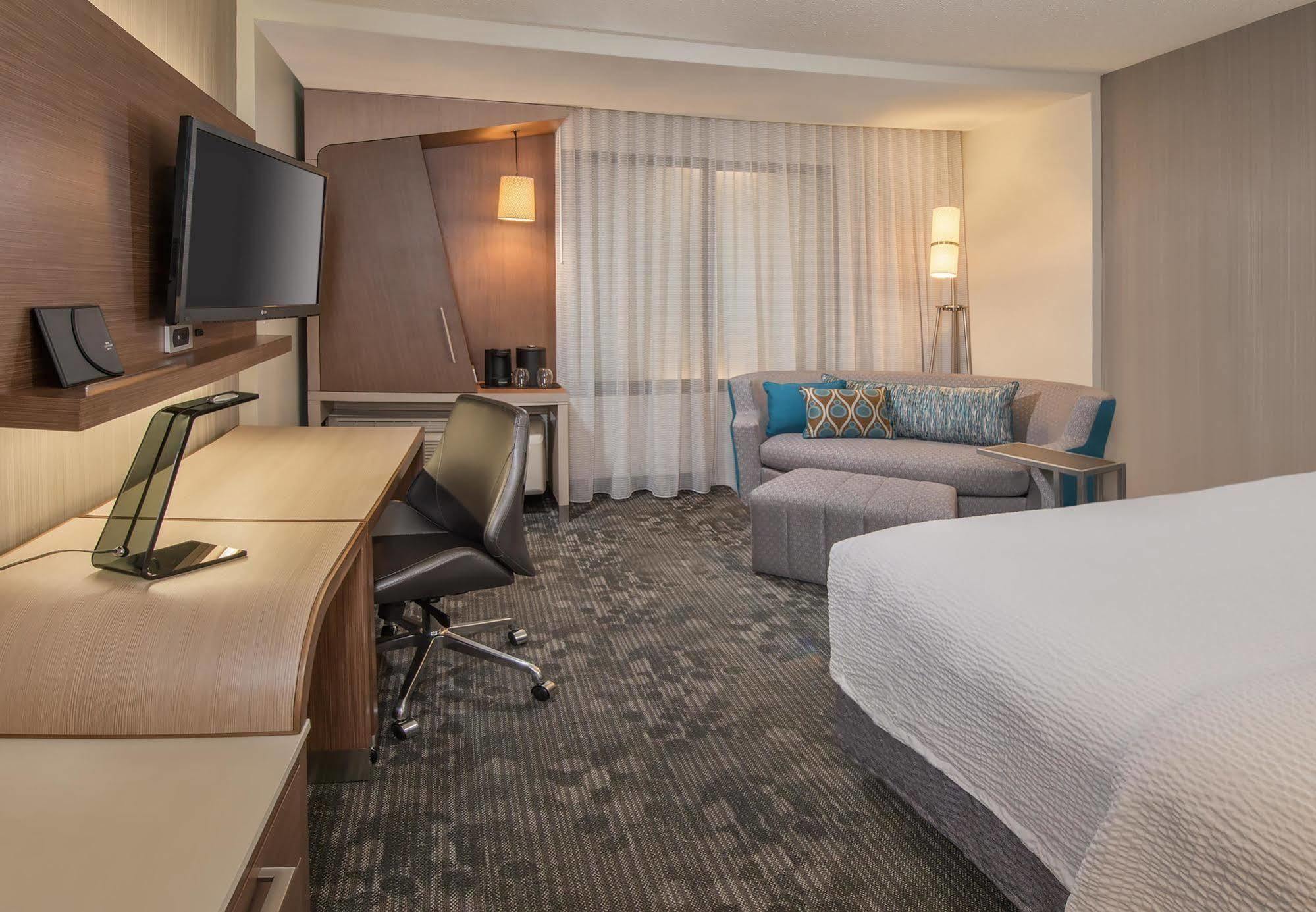 Courtyard By Marriott Fayetteville Fort Liberty - Spring Lake Kültér fotó
